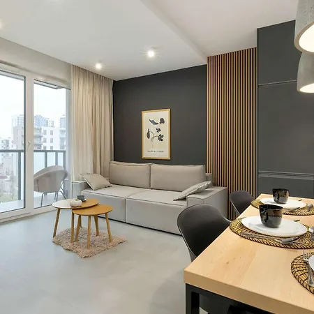 Baltic Elegance With Parking By Renters Prestige 公寓 *