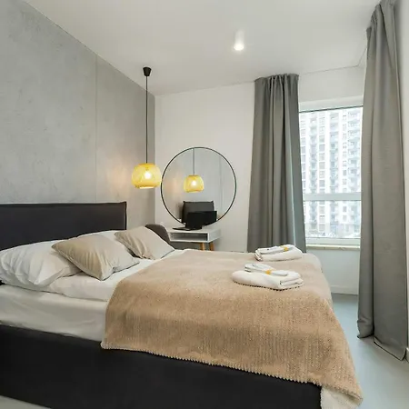 Baltic Elegance With Parking By Renters Prestige 公寓
